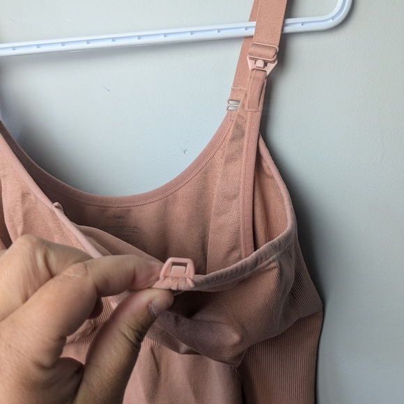 KNIX Seamless BlissFit Leakproof Nursing Tank - Wireless, Seamless Spandex XXL+ - Picture 8 of 13